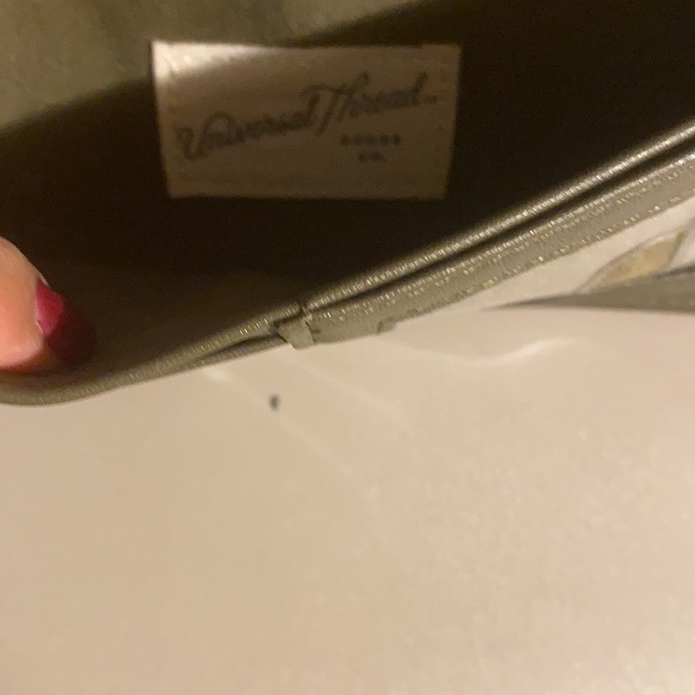 Target Universal Thread Wallet - Picture 4 of 5